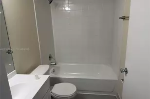 915 NW 1st Ave, Miami, FL 33136 - Photo 8