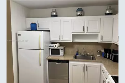151 Berkley Rd #303, Hollywood, FL 33024 - Photo 4