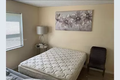 151 Berkley Rd #303, Hollywood, FL 33024 - Photo 8