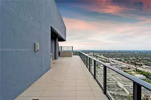 121 NE 34th St, Miami, FL 33137 - Photo 38