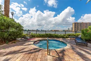 17100 N Bay Rd, Sunny Isles Beach, FL 33160 - Photo 16