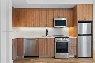 650 SW 1st St, Miami, FL 33130 - Photo 2
