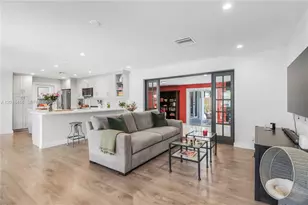 1705 NE 24th St, Wilton Manors, FL 33305 - Photo 14