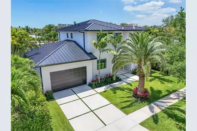 1940 Alamanda Dr, North Miami, FL 33181 - Photo 38