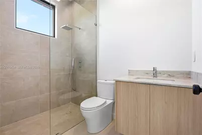 1940 Alamanda Dr, North Miami, FL 33181 - Photo 26