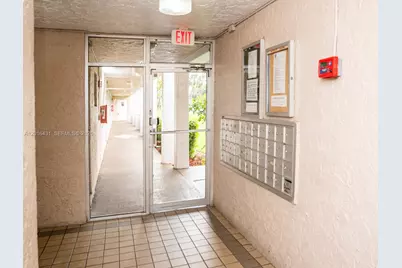 1100 NW 87th Ave #308, Coral Springs, FL 33071 - Photo 4