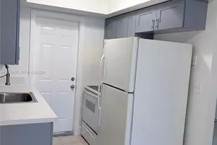 31 NW 163rd St, Miami, FL 33169 - Photo 2