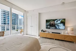 1080 Brickell Ave, Miami, FL 33131 - Photo 10