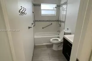 [Address not provided], Pembroke Pines, FL 33023 - Photo 14