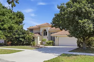 9612 N Carousel Cir N, Boca Raton, FL 33434 - Photo 2