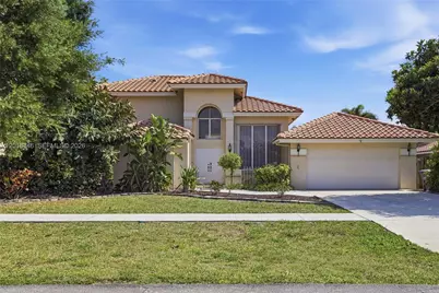 9612 N Carousel Cir N, Boca Raton, FL 33434 - Photo 1
