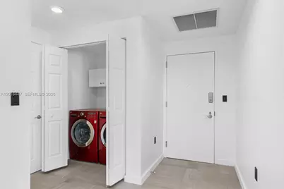 1745 E Hallandale Beach Blvd #PH05W, Hallandale Beach, FL 33009 - Photo 2