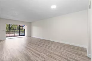 8705 NW 38th Dr, Coral Springs, FL 33065 - Photo 2