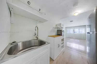 1320 NE 27th Ave #3, Pompano Beach, FL 33062 - Photo 10