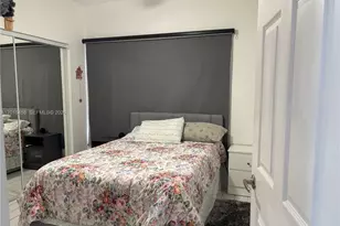 1131 SW 86th Ave, Pembroke Pines, FL 33025 - Photo 2