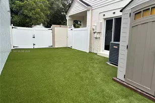 1131 SW 86th Ave, Pembroke Pines, FL 33025 - Photo 16