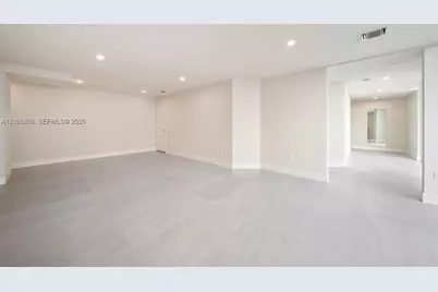 555 NE 34th St #PH4, Miami, FL 33137 - Photo 32