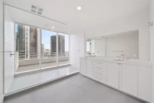 555 NE 34th St, Miami, FL 33137 - Photo 16