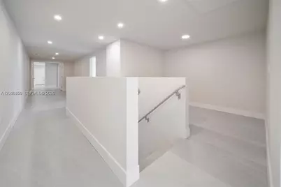 555 NE 34th St #PH4, Miami, FL 33137 - Photo 14