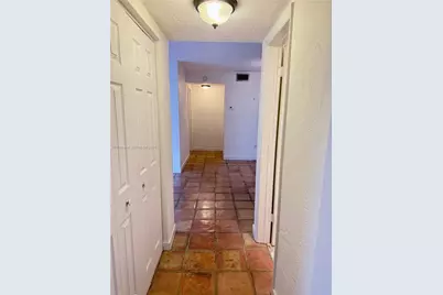 1205 Mariposa Ave #301, Coral Gables, FL 33146 - Photo 4