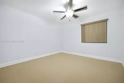 10941 N Lakeview Dr, Pembroke Pines, FL 33026 - Photo 26