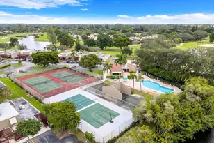 10941 N Lakeview Dr, Pembroke Pines, FL 33026 - Photo 36