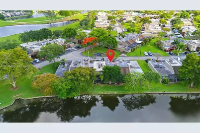 10941 N Lakeview Dr, Pembroke Pines, FL 33026 - Photo 30