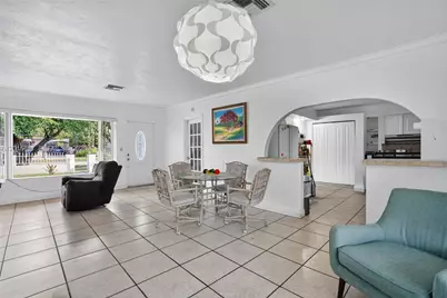 2451 NW 11th St, Miami, FL 33125 - Photo 8