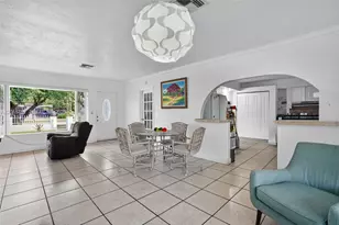 2451 NW 11th St, Miami, FL 33125 - Photo 8