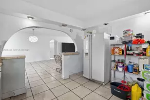 2451 NW 11th St, Miami, FL 33125 - Photo 12