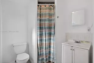2451 NW 11th St, Miami, FL 33125 - Photo 34