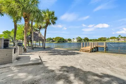 1101 Colony Point Cir #309, Pembroke Pines, FL 33026 - Photo 40
