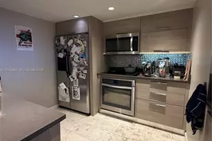 555 NE 15th St, Miami, FL 33132 - Photo 16