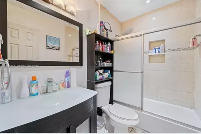 8271 NW 68th Ter, Tamarac, FL 33321 - Photo 24
