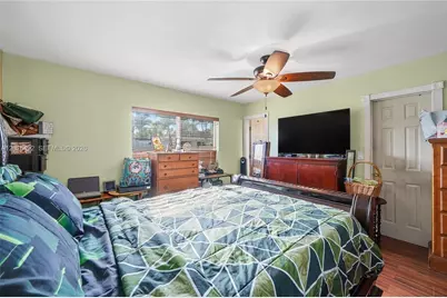 8271 NW 68th Ter, Tamarac, FL 33321 - Photo 26