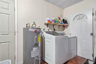 8271 NW 68th Terrace, Tamarac, FL 33321 - Photo 32