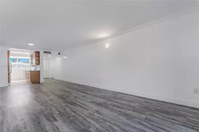 8340 Harding Ave #201, Miami Beach, FL 33141 - Photo 20