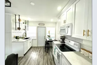1218 N 24th Ave, Hollywood, FL 33020 - Photo 2