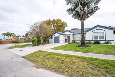 10704 SW 167th St, Miami, FL 33157 - Photo 2