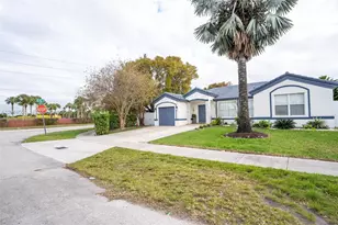 10704 SW 167th St, Miami, FL 33157 - Photo 2