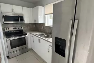 2121-2125 NW 72nd St, Miami, FL 33147 - Photo 6