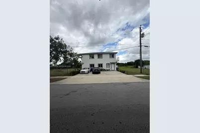 2121-2125 NW 72nd St, Miami, FL 33147 - Photo 2