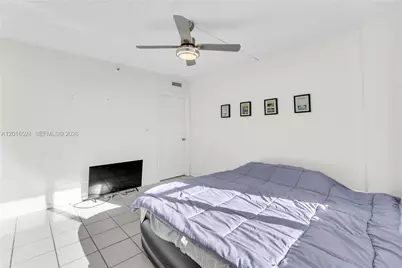4001 Hillcrest Dr #812, Hollywood, FL 33021 - Photo 16
