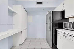 4001 Hillcrest Dr, Hollywood, FL 33021 - Photo 6