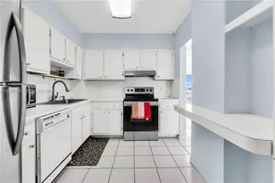 4001 Hillcrest Dr, Hollywood, FL 33021 - Photo 10