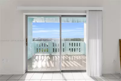 4001 Hillcrest Dr #812, Hollywood, FL 33021 - Photo 30