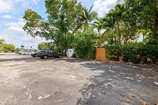 1363 NW 66th Ave, Margate, FL 33063 - Photo 24