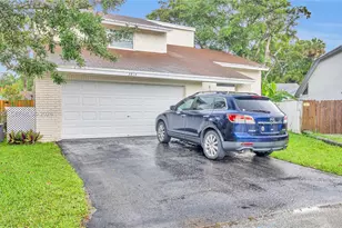 3814 NW 73rd Way, Coral Springs, FL 33065 - Photo 2