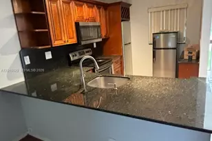 10329 NW 11th St, Pembroke Pines, FL 33026 - Photo 2