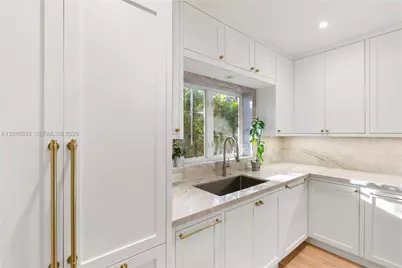 600 San Lorenzo Ave, Coral Gables, FL 33146 - Photo 10